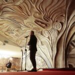 10.03.2020 Kielce. Projekt „Dostrzec Niedostrzeżone” w KCK. Na zdjęciu: Artur Wijata, szef Galerii Sztuki Współczesnej „Winda” / Wiktor Taszłow / Radio Kielce