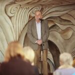 10.03.2020 Kielce. Projekt „Dostrzec Niedostrzeżone” w KCK. Na zdjęciu: Marian Rumin - historyk i krytyk sztuki / Wiktor Taszłow / Radio Kielce