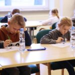 11.03.2020. Kielce. Finał Wielkiego Testu Ortograficznego dla uczniów w Wojewódzkiej Bibliotece Publicznej / Wiktor Taszłow / Radio Kielce