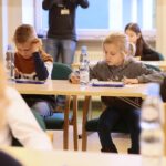 11.03.2020. Kielce. Finał Wielkiego Testu Ortograficznego dla uczniów w Wojewódzkiej Bibliotece Publicznej / Wiktor Taszłow / Radio Kielce