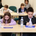 11.03.2020. Kielce. Finał Wielkiego Testu Ortograficznego dla uczniów w Wojewódzkiej Bibliotece Publicznej / Wiktor Taszłow / Radio Kielce