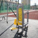 11.03.2020. Kielce. Nowe boisko, bieżnia i siłownia przy Zespole Szkół Mechanicznych / Wiktor Taszłow / Radio Kielce