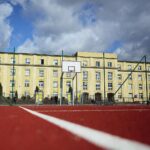 11.03.2020. Kielce. Nowe boisko, bieżnia i siłownia przy Zespole Szkół Mechanicznych / Wiktor Taszłow / Radio Kielce