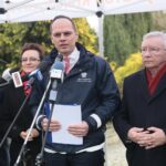 12.03.2020 Wąchock. Konferencja ws. budowy obwodnicy Wąchocka. Na zdjęciu (od lewej): poseł Bartłomiej Dorywalski, poseł Agata Wojtyszek, Rafał Weber - wiceminister infrastruktury, poseł Krzysztof Lipiec / Wiktor Taszłow / Radio Kielce