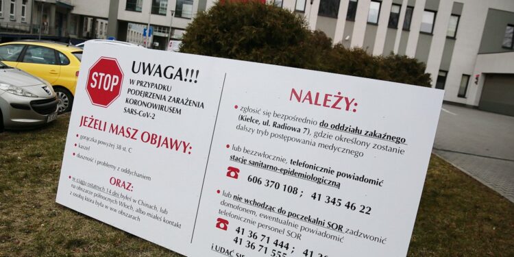 13.03.2020. Kielce. Wojewódzki Szpital Zespolony - koronawirus / Wiktor Taszłow / Radio Kielce