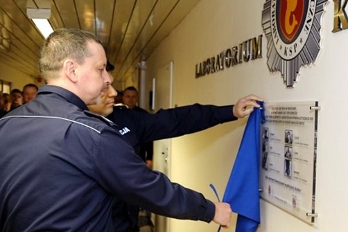 Pamiątkowa tablica / www.policja.waw.pl
