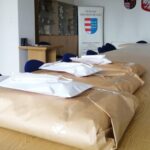 Trzy partie materiału na maseczki / Grażyna Szlęzak-Wójcik / Radio Kielce