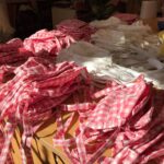 25.03.2020. Kielce. Krawcowe-garderobiane z Kieleckiego Teatru Tańca szyją maseczki dla lekarzy / Daniel Czwartosz