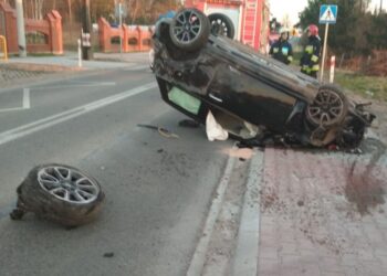 01.04.2020. Daleszyce. Kolizja na ul. Głowackiego / Policja Świętokrzyska