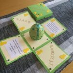 13.04.2020 Jędrzejów. Kartka autorstwa Zuzi Szyszki, która zwyciężyła w konkursie „Kartka wielkanocna Miśka Zdziśka” / Dariusz Lisowski