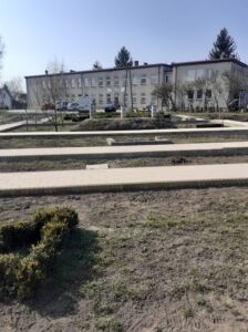 12.04.2020 Gorzków. Ogród biblijny / Agnieszka Kula-Kielian - kierownik placówki Caritas w Gorzkowie