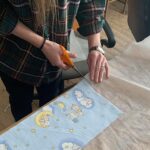 Pracownicy Teatru imienia Stefana Żeromskiego szyją odzież ochronną dla medyków / Teatr imienia Stefana Żeromskiego