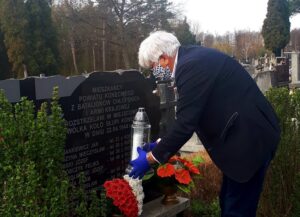 22.04.2020. Młynek Nieświński. 76. rocznica rozstrzelania Polaków w czasie niemieckiej okupacji / Jadwiga Kozerawska