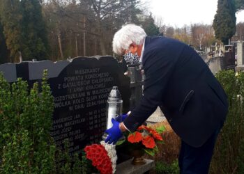 22.04.2020. Młynek Nieświński. 76. rocznica rozstrzelania Polaków w czasie niemieckiej okupacji / Jadwiga Kozerawska