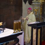 09.04.2020. Sandomierz. Wielki Czwartek. Msza Święta Krzyżma w Bazylice Katedralnej / Wojciech Kania