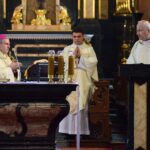 09.04.2020. Sandomierz. Wielki Czwartek. Msza Święta Krzyżma w Bazylice Katedralnej / Wojciech Kania