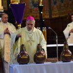 09.04.2020. Sandomierz. Wielki Czwartek. Msza Święta Krzyżma w Bazylice Katedralnej / Wojciech Kania