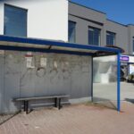 01.04.2020. Jędrzejów. Dezynfekcja wiat przystankowych / Ewa Pociejowska-Gawęda / Radio Kielce