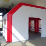 02.04.2020. Jędrzejów. Namiot do segregowania pacjentów przy SOR Szpitala Specjalistycznego / Ewa Pociejowska-Gawęda / Radio Kielce