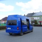 04.04.2020. Jędrzejów. Ojciec Jakub Zawadzki błogosławi relikwiami bł. Wincentego Kadłubka / Ewa Pociejowska-Gawęda / Radio Kielce