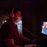 17.04.2020. Jędrzejów. Koncert „Przedstawienie niech trwa”. Na zdjęciu: Artur Całka / Centrum Kultury w Jędrzejowie