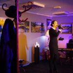 17.04.2020. Jędrzejów. Koncert „Przedstawienie niech trwa”. Na zdjęciu: Małgorzata Piszczek / Centrum Kultury w Jędrzejowie