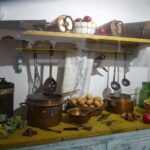 12.04.2020. Jędrzejów. Wystawa „W dawnej kuchni i spiżarni” w Muzeum im. Przypkowskich w Jędrzejowie / Ewa Pociejowska-Gawęda / Radio Kielce