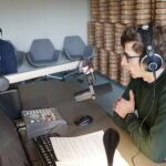 08.04.2020. Kielce. Punkty Widzenia. Na zdjęciu (od lewej): dr Jerzy Staszczyk - wojewódzki konsultant ds. epidemiologii i red. Michał Kita - Radio Kielce / Kamil Król / Radio Kielce