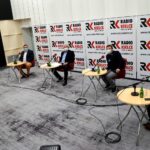 19.04.2020 Kielce. Studio polityczne. Na zdjęciu (od lewej): Marek Kwitek – PiS, Grzegorz Gałuszka – PSL, Lucjan Pietrzczyk – Koalicja Obywatelska, Andrzej Kaniewski – Konfederacja i Marcin Chłodnicki – Nowa Lewica / Karol Żak / Radio Kielce