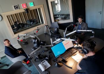 23.04.2020 Kielce. Punkty Widzenia. Na zdjęciu (od lewej): Piotr Kisiel - kielecki radny, Rafał Zamojski - członek zespołu ds. polityki rowerowej w Kielcach i Robert Szumielewicz - Radio Kielce / Karol Żak / Radio Kielce