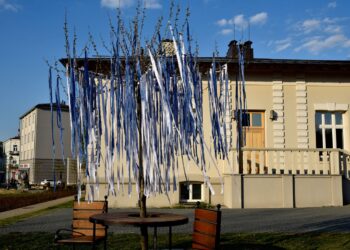 Instalacja „Słowiańskie drzewo życzeń” / BWA Kielce