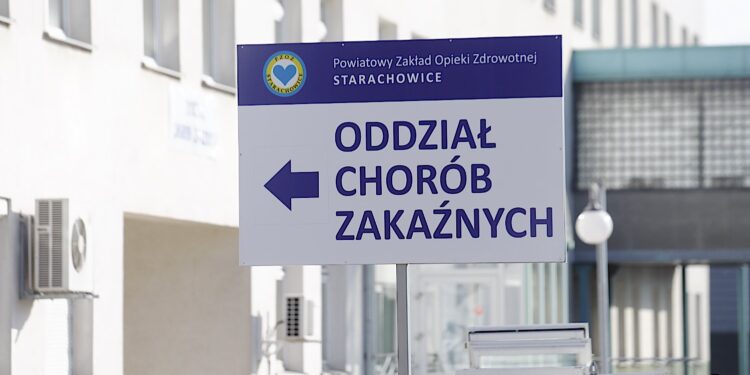 18.03.2020 Starachowice. Szpital / Jarosław Kubalski / Radio Kielce