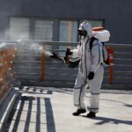 06.04.2020. Kielce. Dezynfekcja kładki dla pieszych przy ul. Źródłowej / Jarosław Kubalski / Radio Kielce