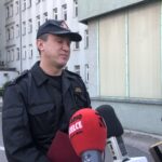 3.04.2020. Sandomierz. Środki ochrony dla szpitala. Na zdjęciu: Piotr Krytusa - komendant powiatowy PSP w Sandomierzu / Grażyna Szlęzak-Wójcik / Radio Kielce