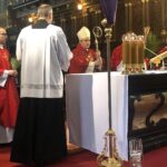 05.04.2020. Sandomierz. Bazylika katedralna. Mszę w Niedzielę Palmową sprawował biskup sandomierski Krzysztof Nitkiewicz / Grażyna-Szlęzak-Wójcik / Radio Kielce