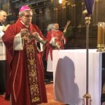 05.04.2020. Sandomierz. Bazylika katedralna. Mszę w Niedzielę Palmową sprawował biskup sandomierski Krzysztof Nitkiewicz / Grażyna-Szlęzak-Wójcik / Radio Kielce