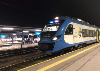 Kielce. Dworzec PKP, pociąg, Koleje Śląskie, kolej / Robert Felczak / Radio Kielce