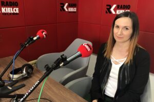 Jedna z pomysłodawczyń dyktanda Katarzyna Knap-Sawicka z Referatu Kultury i Promocji sandomierskiego magistratu / Grażyna-Szlęzak-Wójcik / Radio Kielce