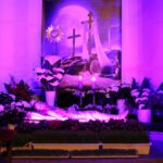 10.04.2020 Topola. Grób Pański w parafii Wniebowzięcia NMP / Marta Gajda / Radio Kielce