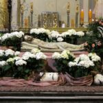 10.04.2020 Kazimierza Wielka. Grób Pański w parafii Podwyższenia Krzyża Świętego / Marta Gajda / Radio Kielce