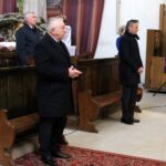 14.04.2020 Wiślica. Msza w święto Chrztu Polski. Na zdjęciu (od lewej): marszałek Andrzej Bętkowski, poseł Krzysztof Lipiec i wojewoda Zbigniew Koniusz / Marta Gajda / Radio Kielce