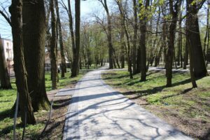 18.04.2020. Busko-Zdrój. Renowacja zabytkowego Parku Zdrojowego w Busku-Zdroju / Marta Gajda / Radio Kielce