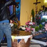 12.04.2020 Iwaniska. Tarabanienie w pustym kościele w czasie pandemii koronawirusa / Emilia Sitarska / Radio Kielce