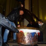 12.04.2020 Iwaniska. Tarabanienie w pustym kościele w czasie pandemii koronawirusa / Emilia Sitarska / Radio Kielce