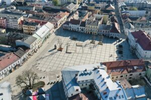 12.04.2020 Kielce. Widok na opustoszałe ulice i place / Jarosław Kubalski / Radio Kielce