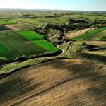 19.04.2020 Stradów. Grodzisko, pola i wąwozy / Jarosław Kubalski / Radio Kielce