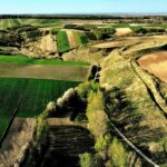 19.04.2020 Stradów. Grodzisko, pola i wąwozy / Jarosław Kubalski / Radio Kielce