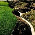 19.04.2020 Stradów. Grodzisko, pola i wąwozy / Jarosław Kubalski / Radio Kielce