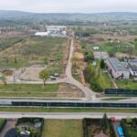 30.04.2020. Piekoszów. Budowa ulicy Przemysłowej / Jarosław Kubalski / Radio Kielce