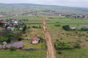 30.04.2020. Piekoszów. Budowa ulicy Przemysłowej / Jarosław Kubalski / Radio Kielce